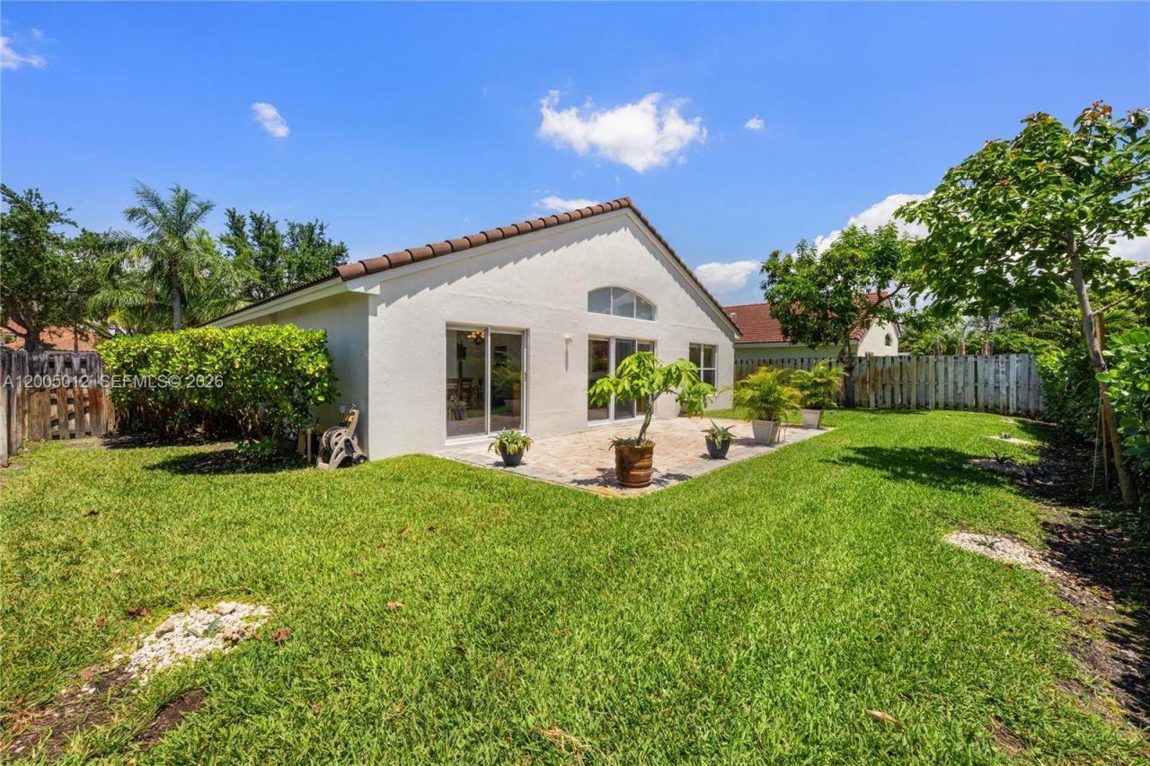 18510 NW 23rd St , Pembroke Pines, FL 33029 Photo