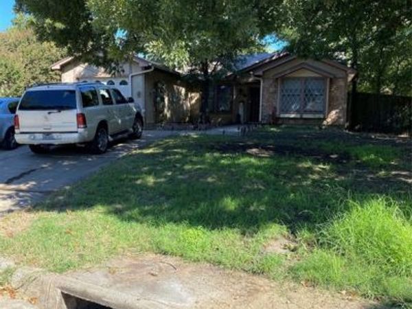 1433 Spring Willow Drive, Arlington, TX 76018