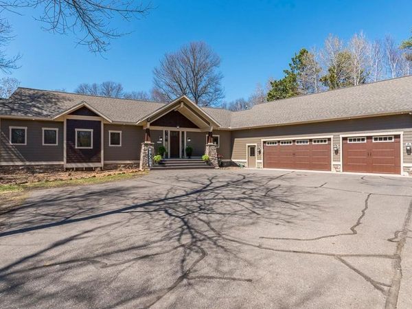 5044 Mary Allen Lane, Brainerd, MN 56401