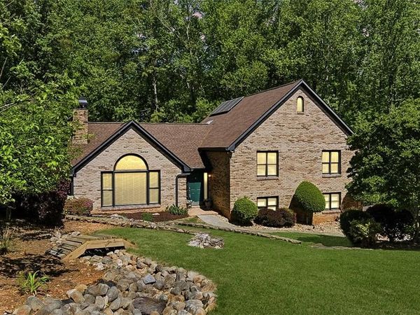 1156 Meadow Oaks Drive NW, Acworth, GA 30102