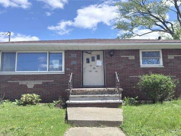 785 Brittain Road , Akron, OH 44305