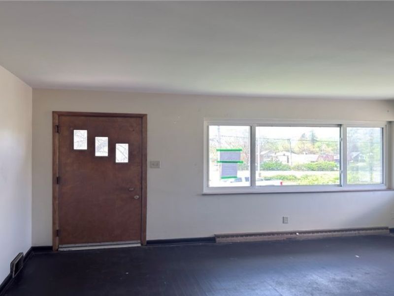 785 Brittain Road, Akron, OH 44305 Photo 5