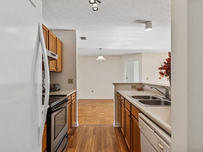 710 Carrington Place, Unit 207, Loveland, OH 45140 Photo 13