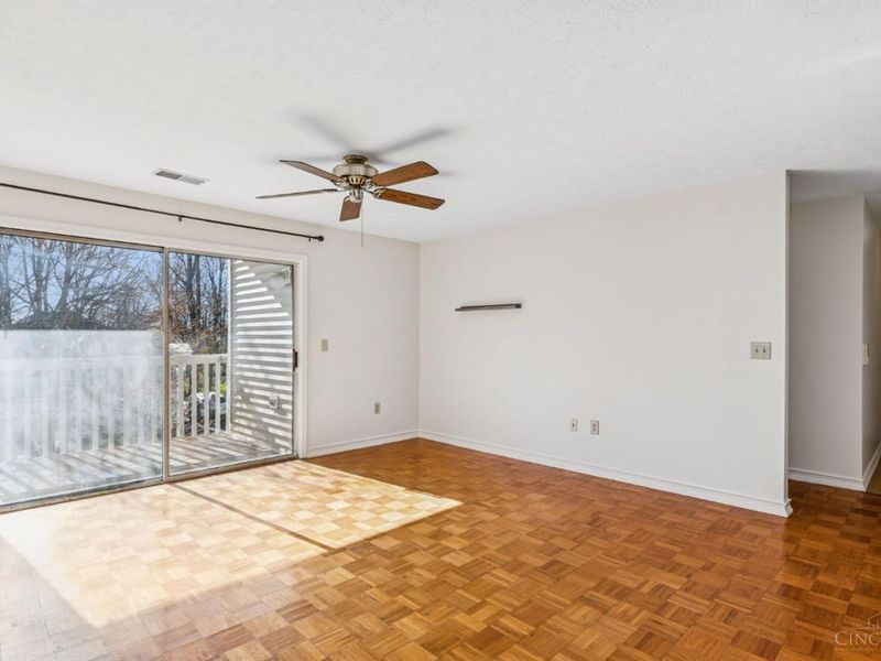 710 Carrington Place, Unit 207, Loveland, OH 45140 Photo 6