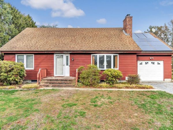 120 Promenade Drive Drive, Aquebogue, NY 11901