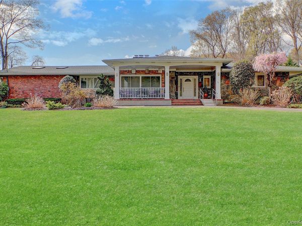 36 Landview Drive , Dix Hills, NY 11746