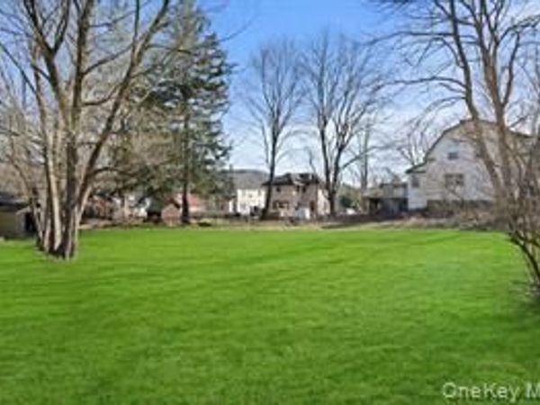 35 Dunderberg Road , Central Valley, NY 10917