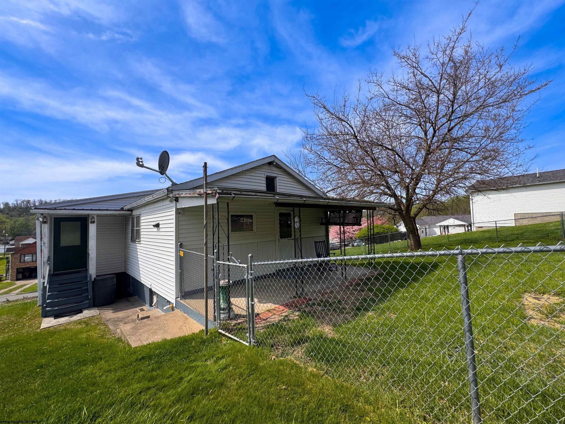 1823 N 21 Street, Clarksburg, WV 26301 Main Photo