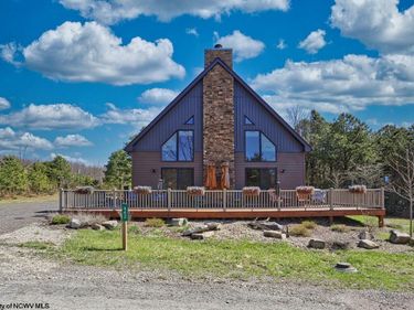 442 Grosbeak Drive, Terra Alta, WV 26764