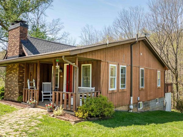 690 Cobun Creek Road, Morgantown, WV 26508