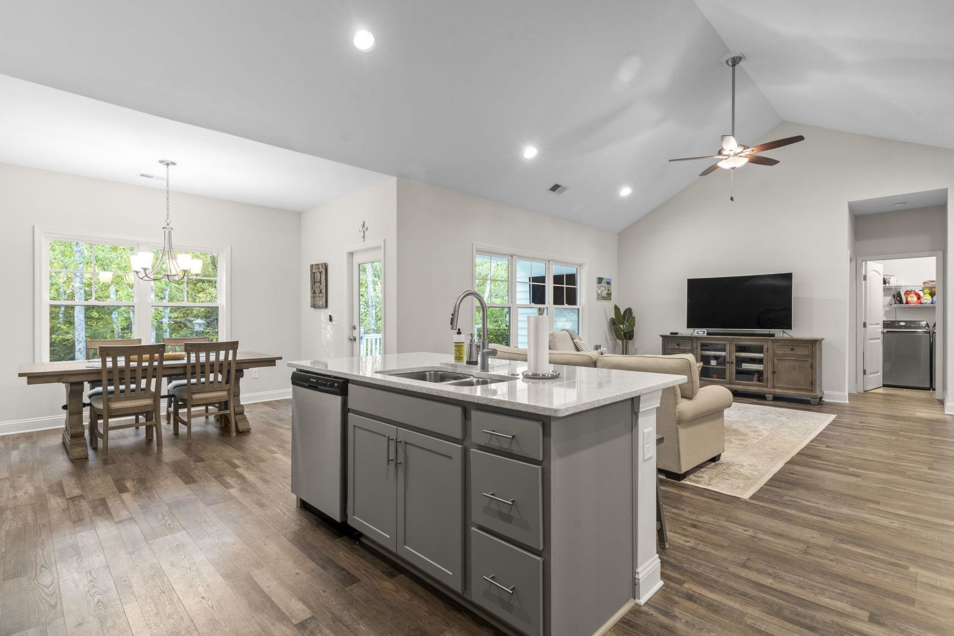 4402 Kinlaw St.  Photo 14