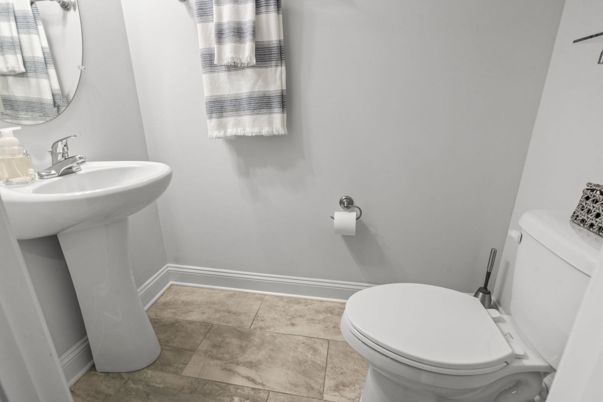 4402 Kinlaw St.  Photo 4