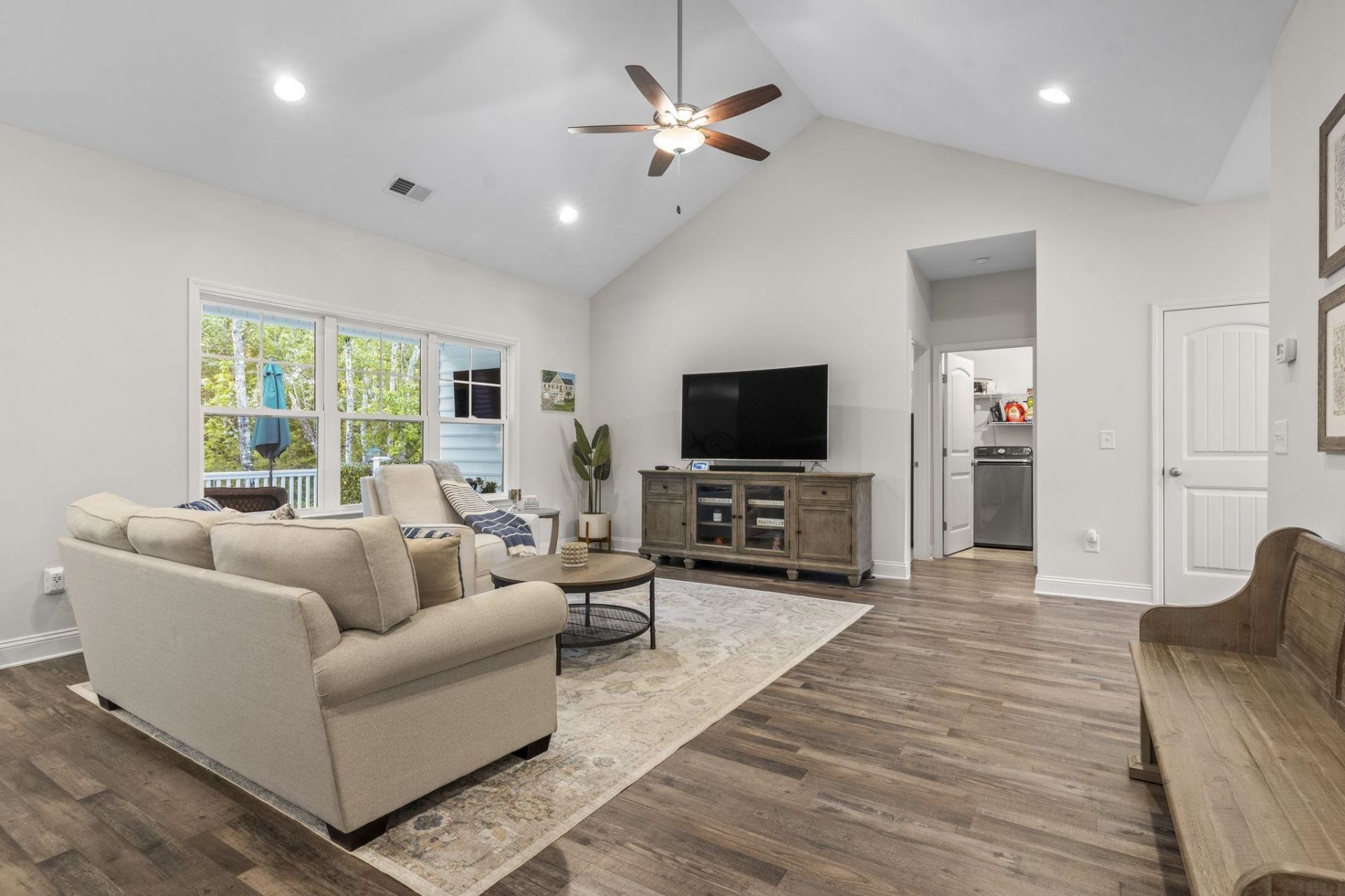 4402 Kinlaw St.  Photo 7