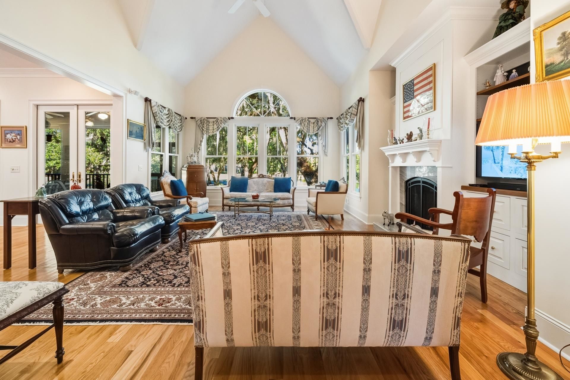 227 Summerwood Dr.  Photo 5