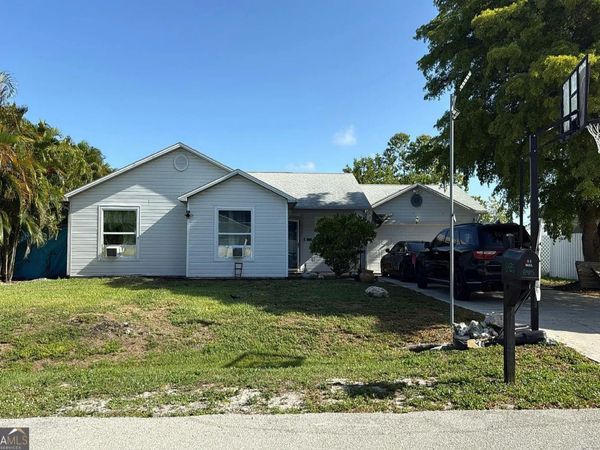8485 Coral Drive, Fort Myers, FL 33967