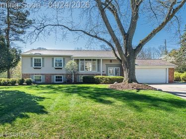 1841 Fair Oak Court, Rochester Hills, MI 48309