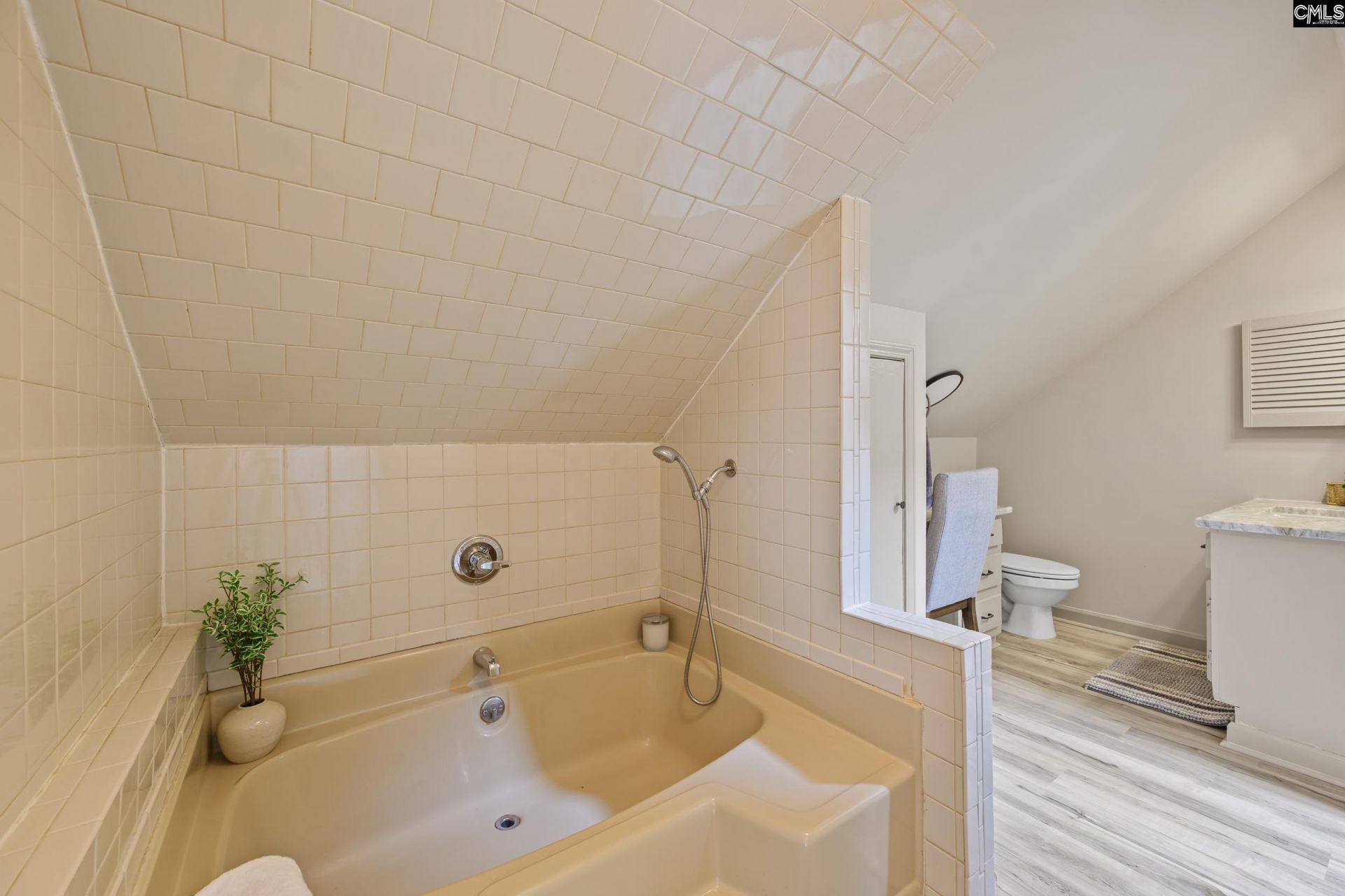 103 Bickleigh Road  Photo 24