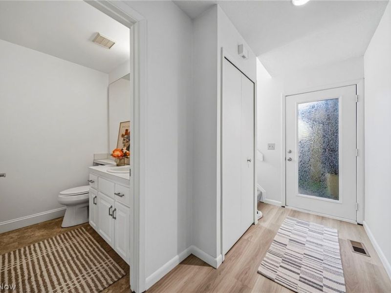 210 Teal Trace, Unit 210, Mayfield Heights, OH 44124 Photo 10