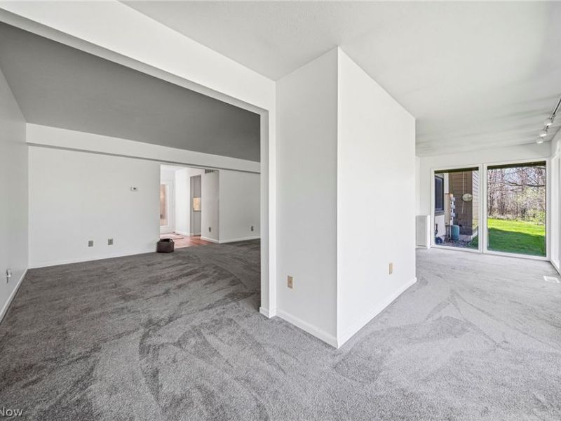210 Teal Trace, Unit 210, Mayfield Heights, OH 44124 Photo 9