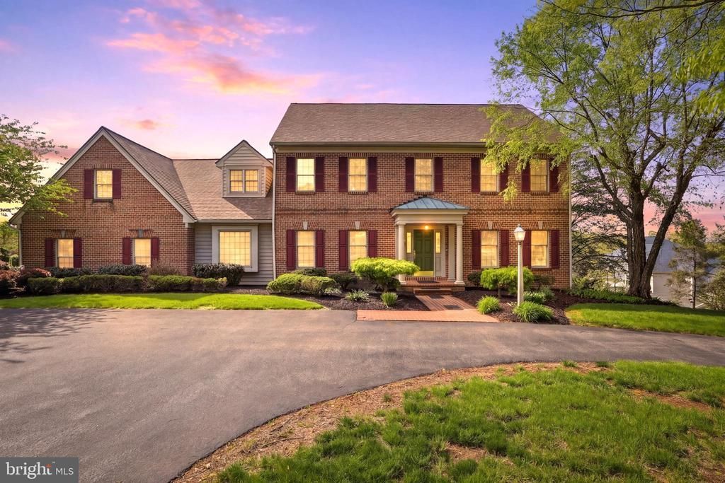 1120 BROOKWAY DRIVE, YORK, PA 17403