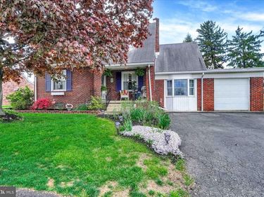 840 CLEARMOUNT ROAD, YORK, PA 17403