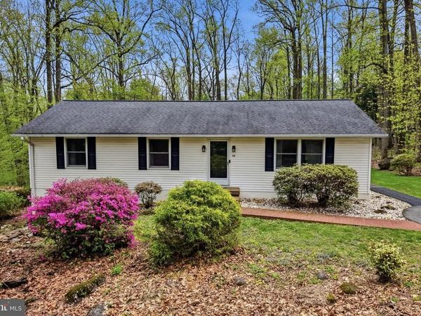 2110 BERRY LANE, EAST GREENVILLE, PA 18041