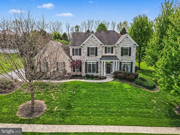 2118 MEADOW RIDGE DRIVE, LANCASTER, PA 17601