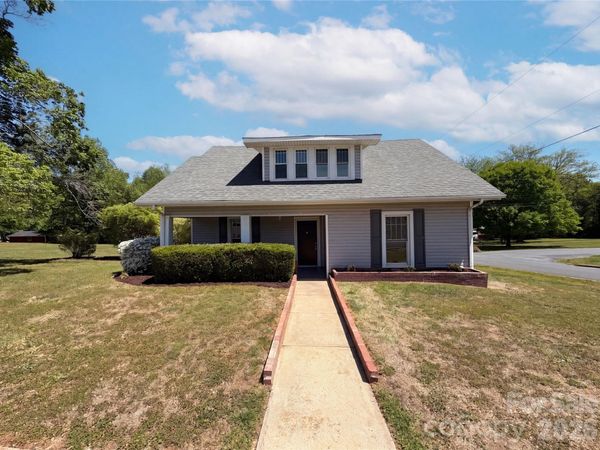 215 S Ferry Road , New London, NC 28127