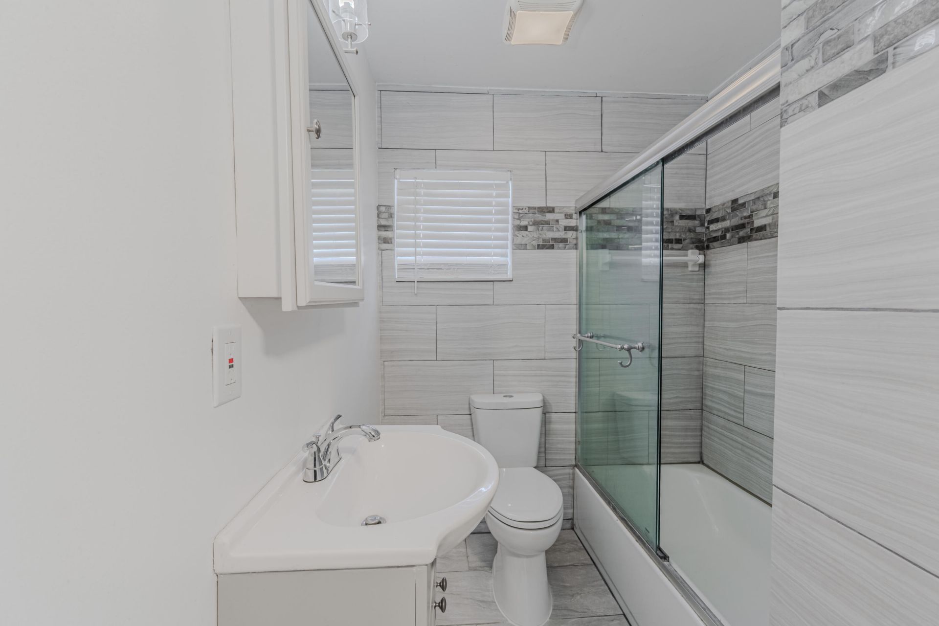 112 W 34th Street, Unit 2, West Palm Beach, FL 33404 Photo