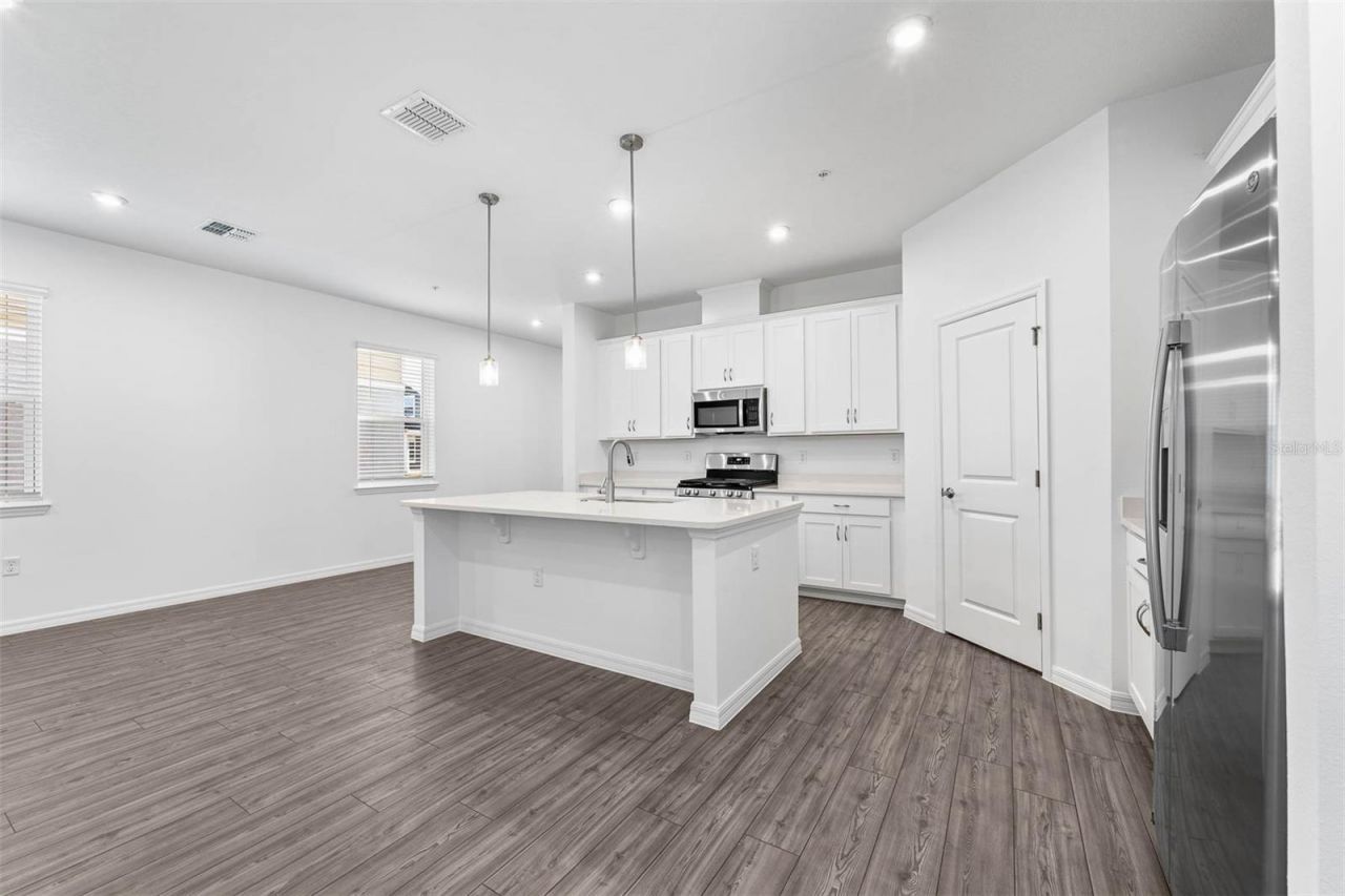 4678 Inner World Lane, Wesley Chapel, FL 33543 Photo