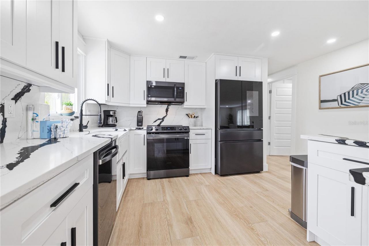 228 Gladiolus Street, Anna Maria, FL 34216 Photo