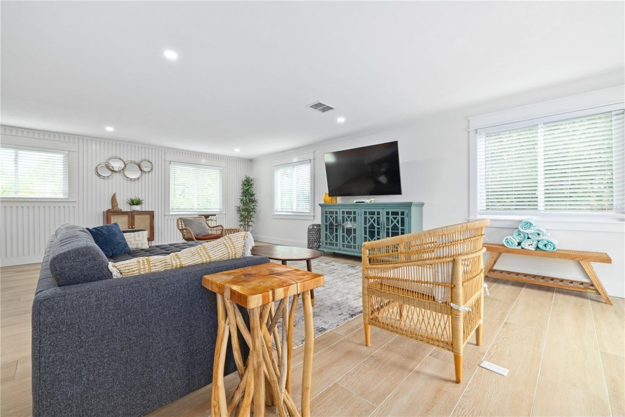 228 Gladiolus Street, Anna Maria, FL 34216 Photo