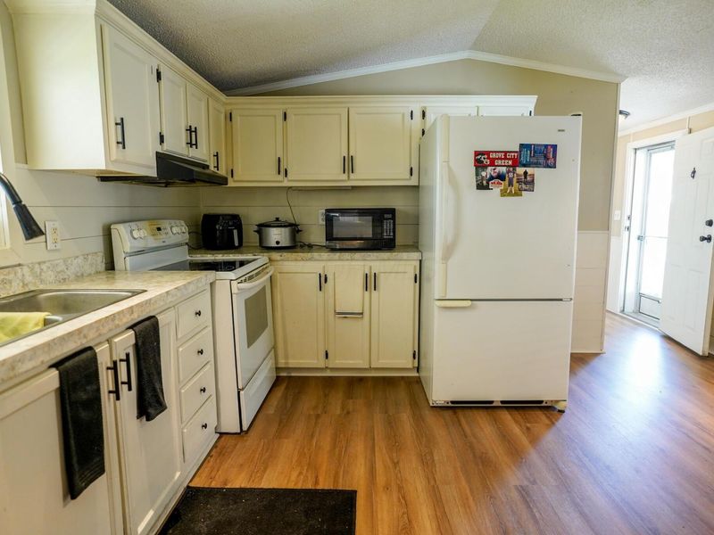 733 Youn-Kin Parkway S, Columbus, OH 43207 Photo 15