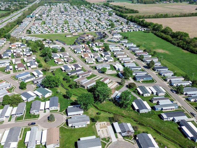 733 Youn-Kin Parkway S, Columbus, OH 43207 Photo 9