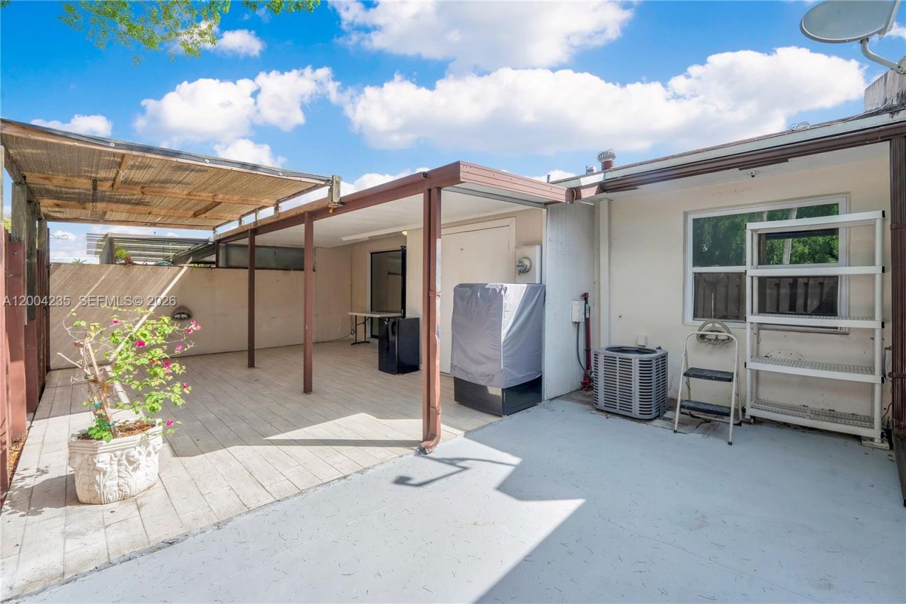 5222 SW 139th Pl, Miami, FL 33175 Photo