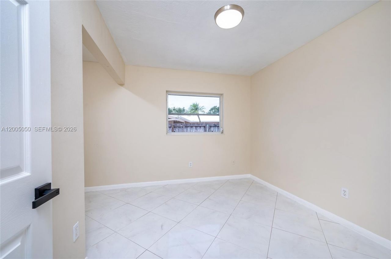 9411 SW 185th Ter, Cutler Bay, FL 33157 Photo