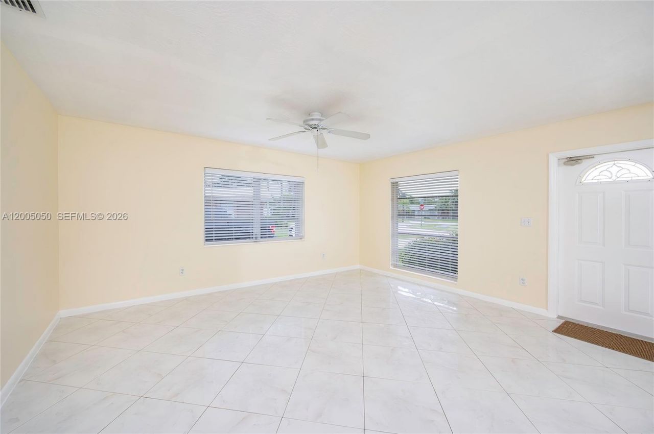 9411 SW 185th Ter, Cutler Bay, FL 33157 Photo