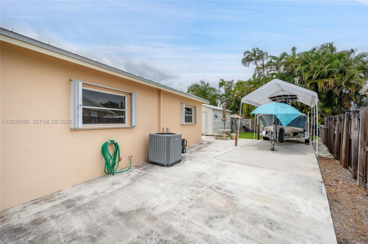 9411 SW 185th Ter, Cutler Bay, FL 33157 Photo