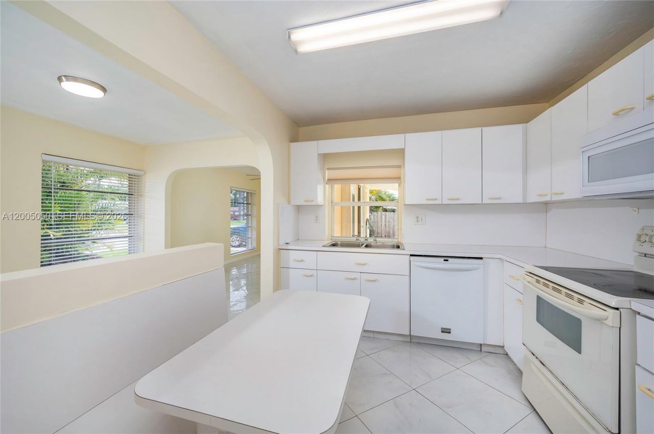 9411 SW 185th Ter, Cutler Bay, FL 33157 Photo