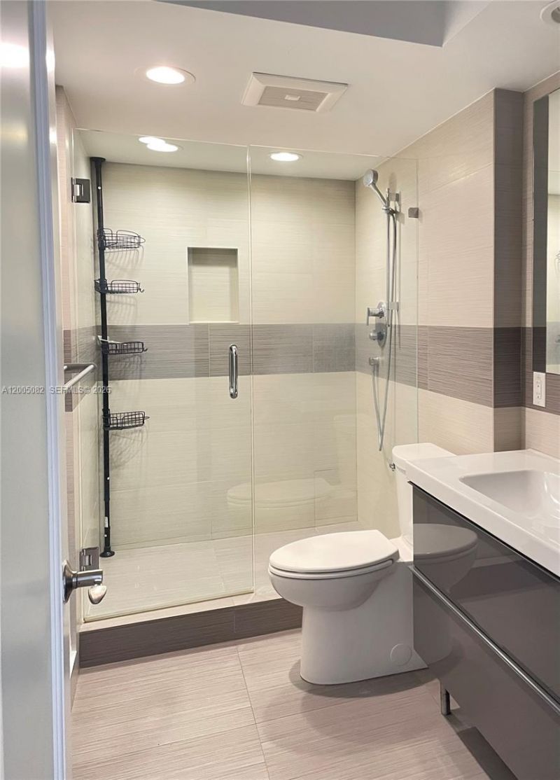 660 Tennis Club Dr, Unit 205, Fort Lauderdale, FL 33311 Photo
