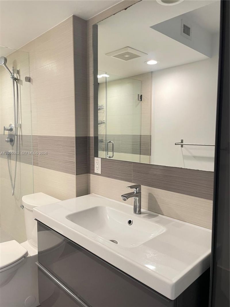660 Tennis Club Dr, Unit 205, Fort Lauderdale, FL 33311 Photo