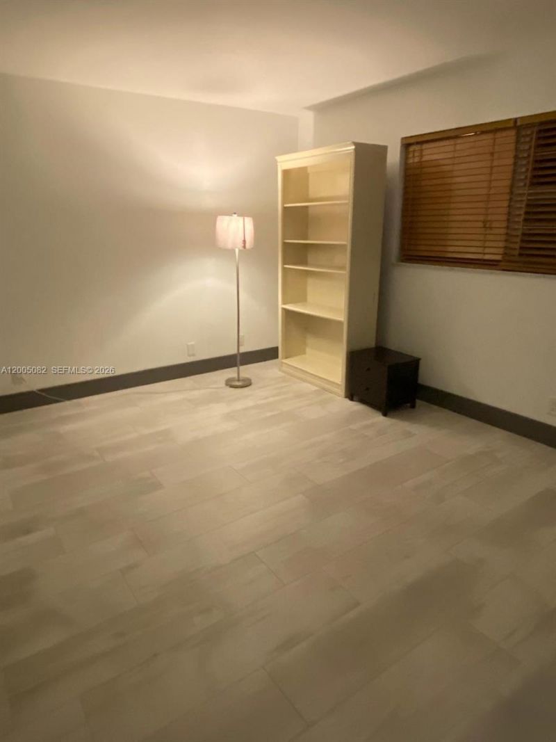 660 Tennis Club Dr, Unit 205, Fort Lauderdale, FL 33311 Photo
