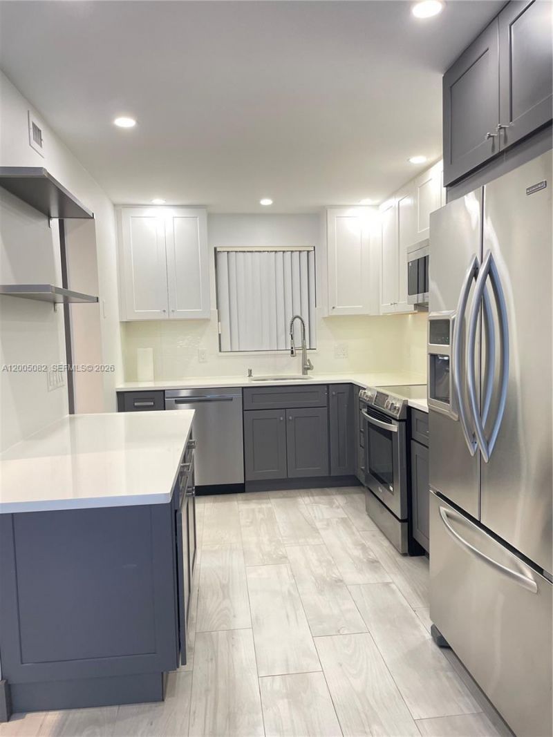660 Tennis Club Dr, Unit 205, Fort Lauderdale, FL 33311 Photo