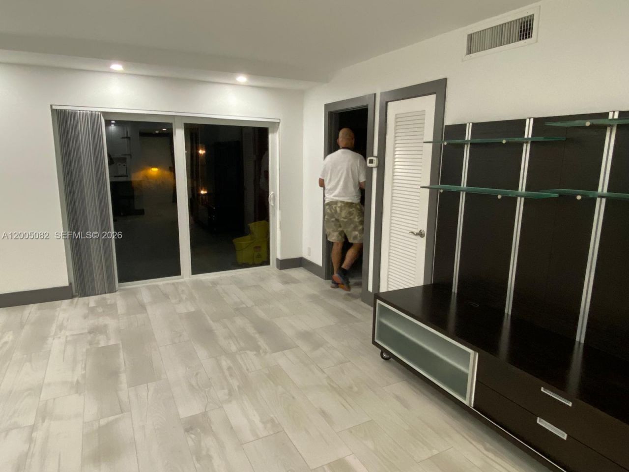 660 Tennis Club Dr, Unit 205, Fort Lauderdale, FL 33311 Photo