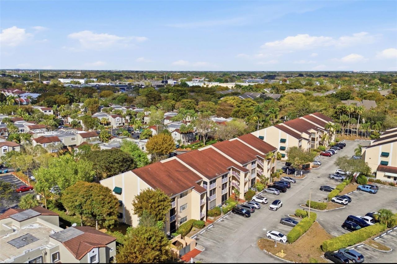 15325 SW 106th Ter , Unit 627, Miami, FL 33196 Photo