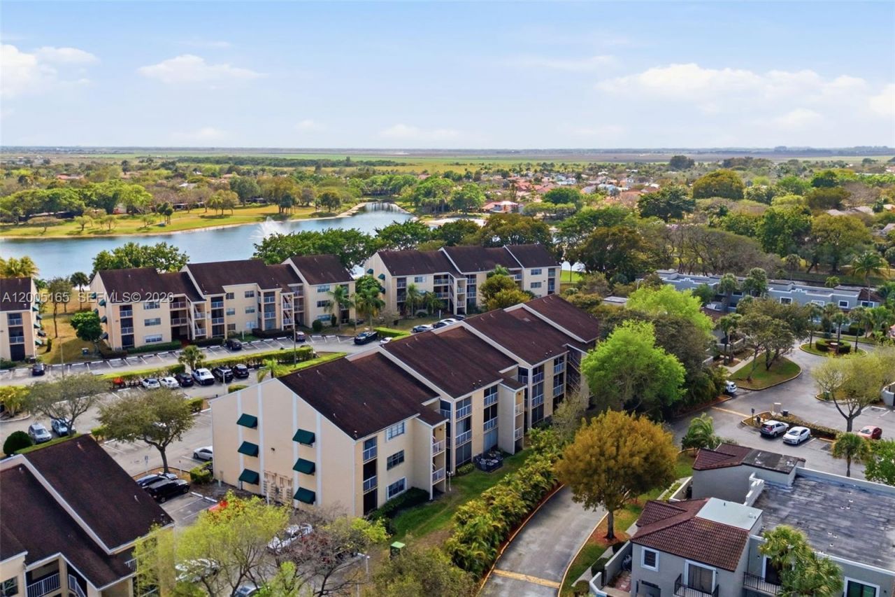 15325 SW 106th Ter , Unit 627, Miami, FL 33196 Photo