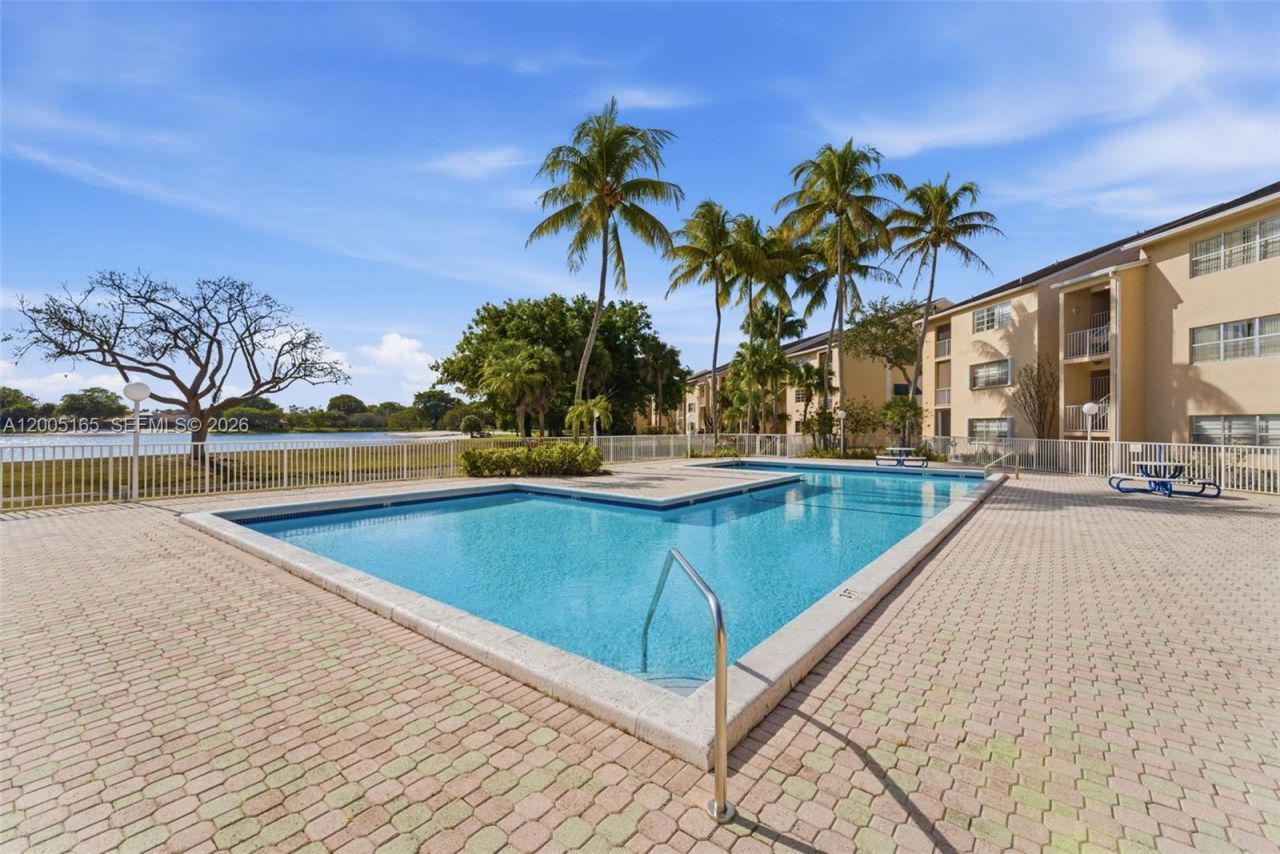 15325 SW 106th Ter , Unit 627, Miami, FL 33196 Photo