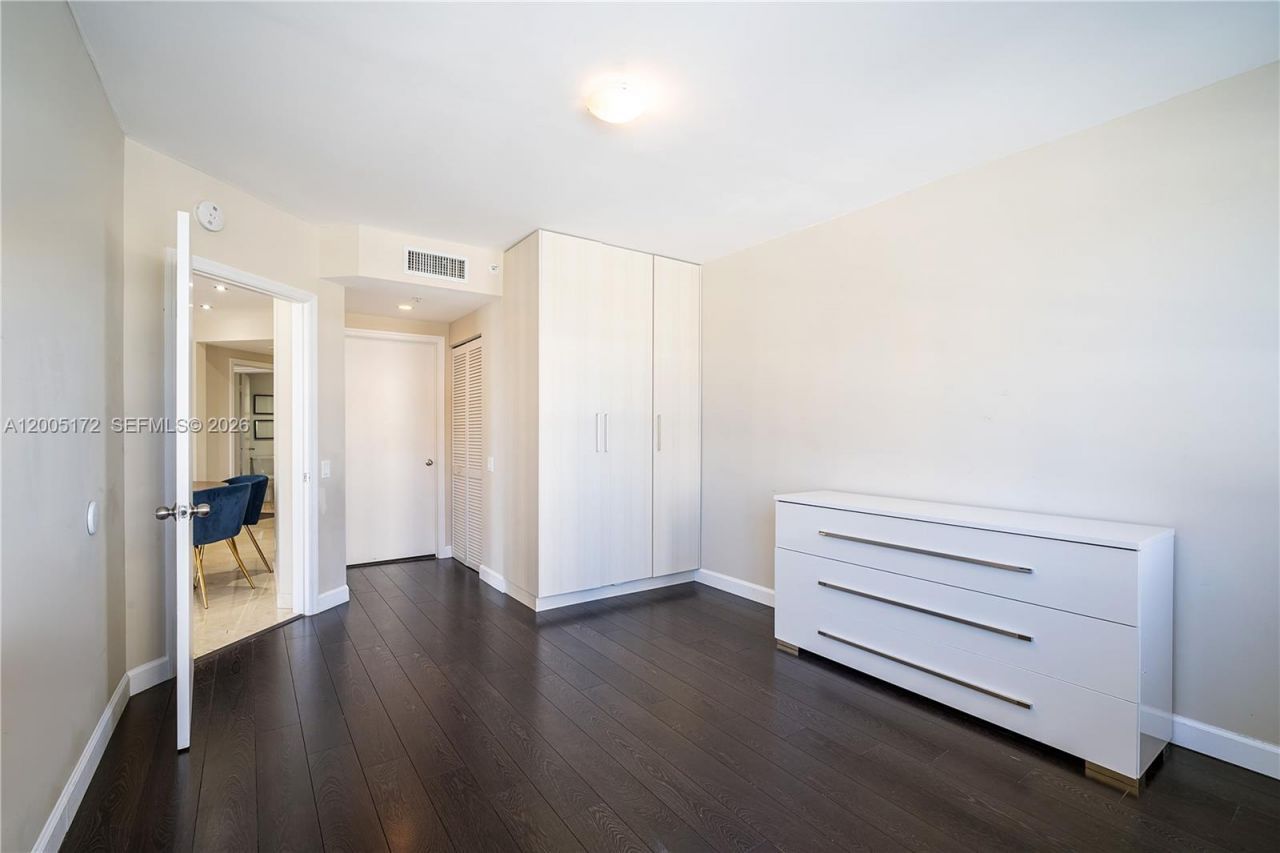 701 Brickell Key Blvd, Unit 710, Miami, FL 33131 Photo