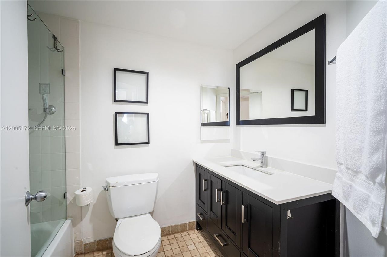 701 Brickell Key Blvd, Unit 710, Miami, FL 33131 Photo