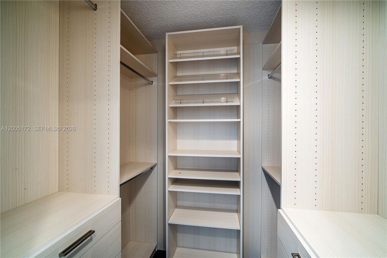 701 Brickell Key Blvd, Unit 710, Miami, FL 33131 Photo